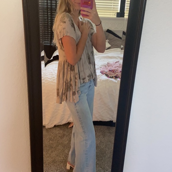 Soft and flowy top - Picture 2 of 5